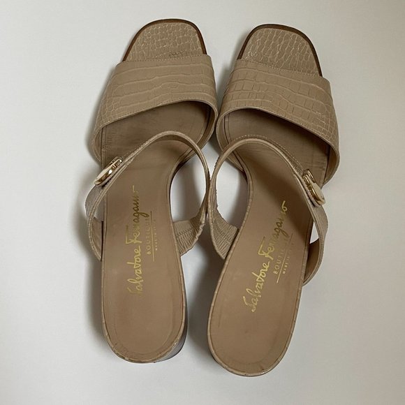 Salvatore Ferragamo Nude Leather Crocodile Embossed Slide Sandals Low Heel Sz 9 - Picture 4 of 15
